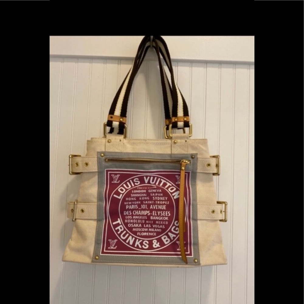 CLOSET CLEAR OUT! Handbag/tote